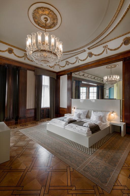 Hotel Okresní Dům Hradec Kralove Quarto foto