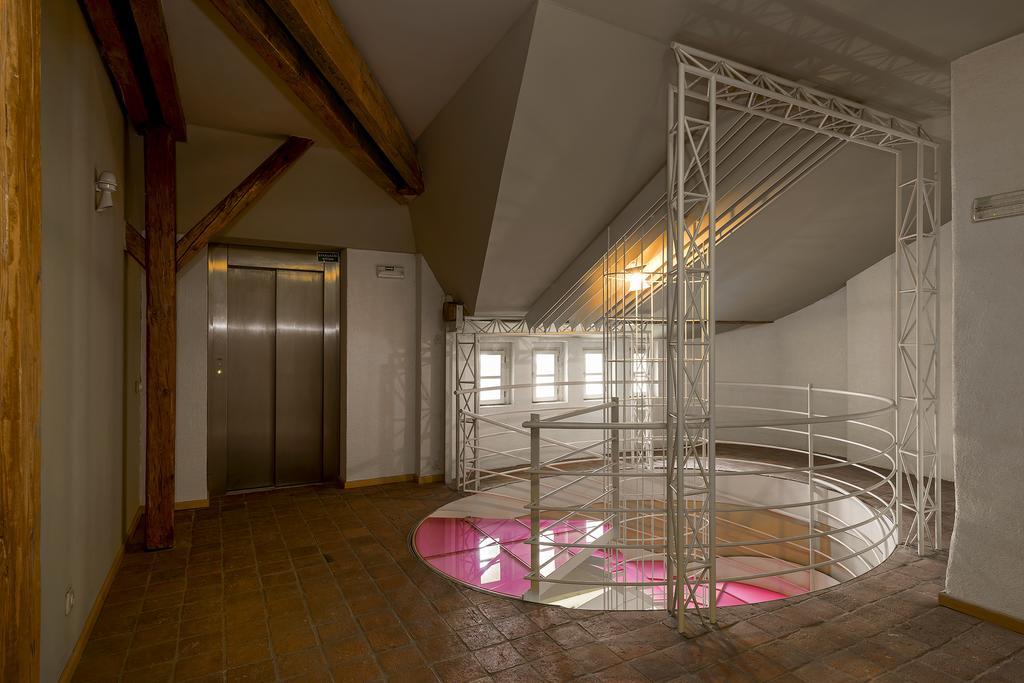 Hotel Okresní Dům Hradec Kralove Exterior foto