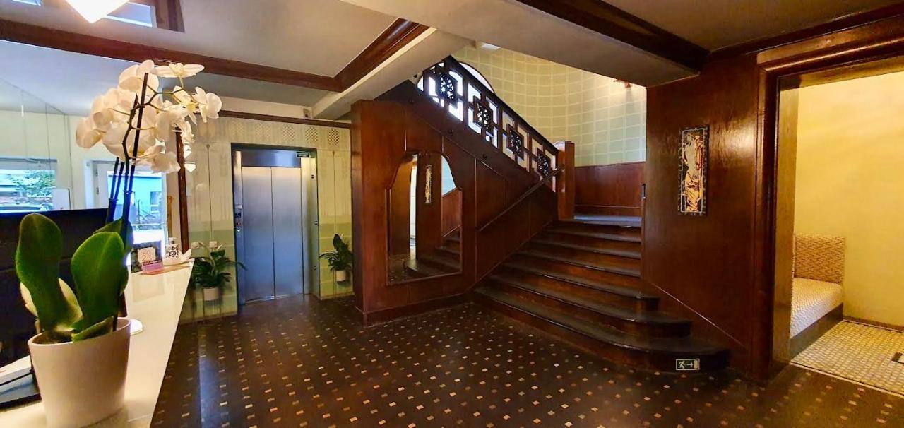 Hotel Okresní Dům Hradec Kralove Exterior foto