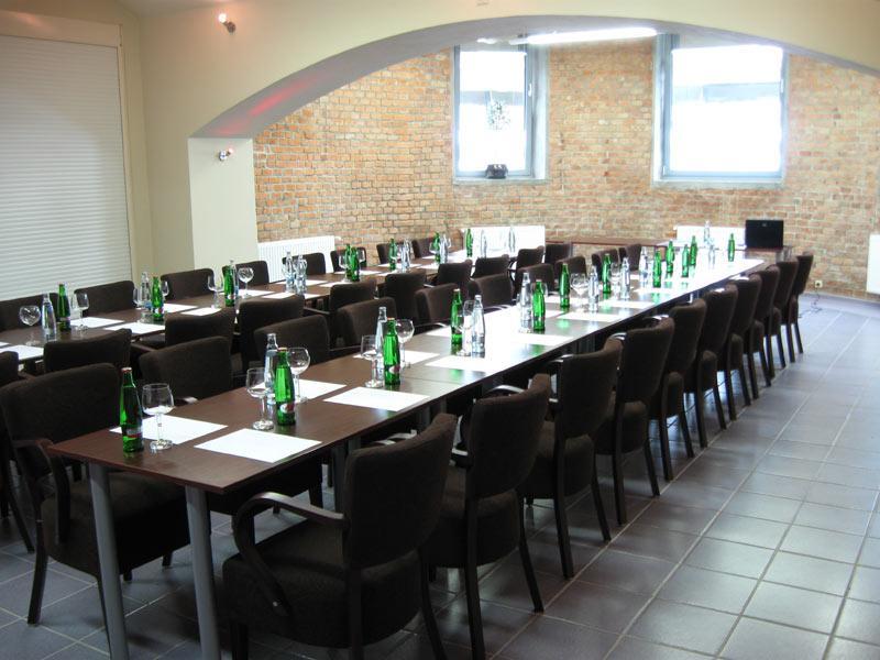 Hotel Okresní Dům Hradec Kralove Exterior foto